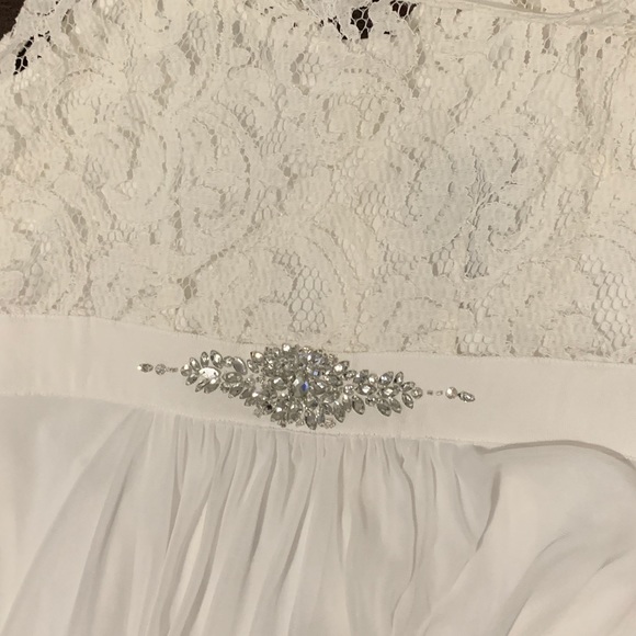 Long white dress - Picture 4 of 4